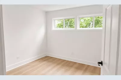 943 E 164th Court, South Holland, IL 60473 - Photo 9