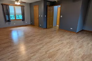 41W475 Silvana Dr, Elgin, IL 60124 - Photo 9
