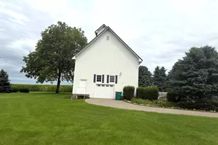 19445 Shabbona Rd, Malta, IL 60150 - Photo 33