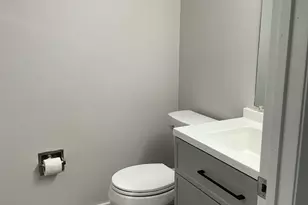 215 E Park Ave, Libertyville, IL 60048 - Photo 7