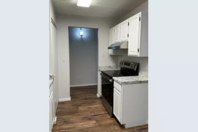 215 E Park Avenue #202, Libertyville, IL 60048 - Photo 3