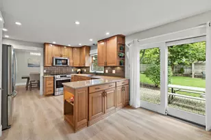 3220 W Lorient Dr, McHenry, IL 60050 - Photo 13