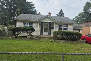 726 E Grand Lake Blvd, West Chicago, IL 60185 - Photo 1