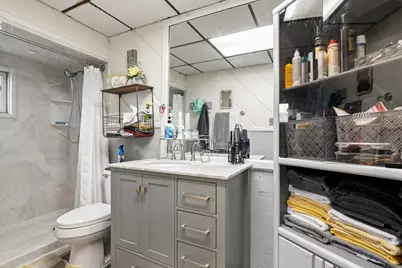 8612 Meade Avenue, Burbank, IL 60459 - Photo 11