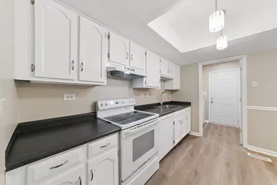 942 Cardiff Court, Schaumburg, IL 60194 - Photo 9