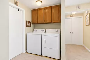 636 Newton Ct, Schaumburg, IL 60194 - Photo 27