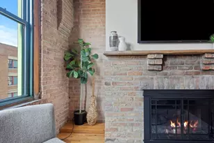 331 S Peoria St, Chicago, IL 60607 - Photo 3