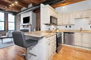 331 S Peoria St, Chicago, IL 60607 - Photo 5