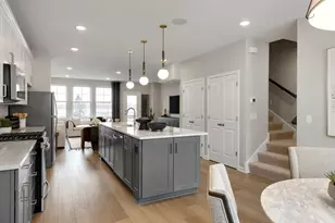 1732 Borough Ln, Hoffman Estates, IL 60192 - Photo 3