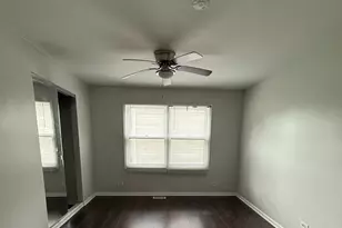 2116 Briar Hill Dr, Schaumburg, IL 60194 - Photo 9