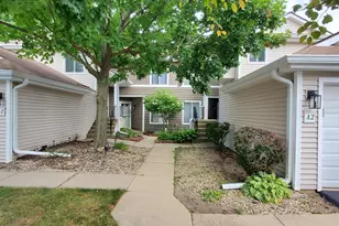 2436 W Salem Ct, Woodridge, IL 60517 - Photo 1