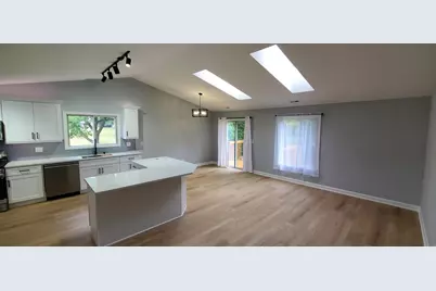 2436 W Salem Court #B2, Woodridge, IL 60517 - Photo 3