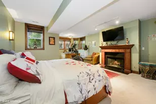 844 W Agatite Ave, Chicago, IL 60640 - Photo 19
