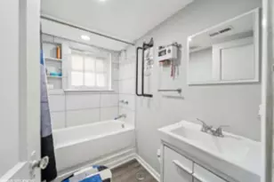7038 S Woodlawn Ave, Chicago, IL 60637 - Photo 5