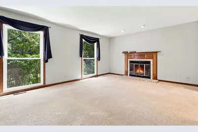 520 Glenwood Trail, Elgin, IL 60120 - Photo 15