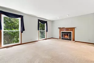 520 Glenwood Trail, Elgin, IL 60120 - Photo 15