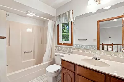 520 Glenwood Trail, Elgin, IL 60120 - Photo 39