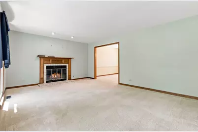 520 Glenwood Trail, Elgin, IL 60120 - Photo 13