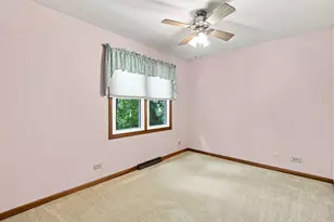 520 Glenwood Trail, Elgin, IL 60120 - Photo 37