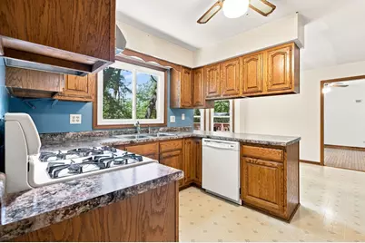 520 Glenwood Trail, Elgin, IL 60120 - Photo 19