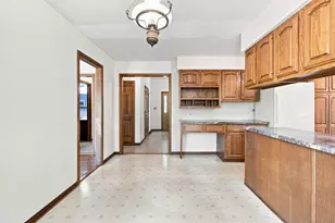 520 Glenwood Trail, Elgin, IL 60120 - Photo 25