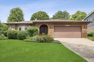 3300 Ailsworth Ct, Darien, IL 60561 - Photo 1