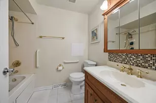 3300 Ailsworth Ct, Darien, IL 60561 - Photo 21