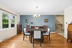3300 Ailsworth Ct, Darien, IL 60561 - Photo 7