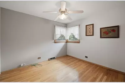 730 W Beach Drive, Addison, IL 60101 - Photo 13