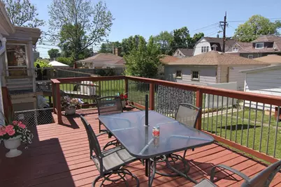 5642 W Newport Avenue, Chicago, IL 60634 - Photo 19