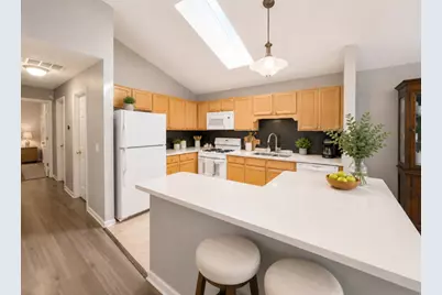634 Le Parc Circle #634, Buffalo Grove, IL 60089 - Photo 5