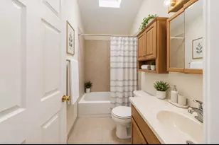 634 Le Parc Cir, Buffalo Grove, IL 60089 - Photo 13