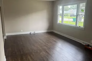 1009 Plaza Dr, Joliet, IL 60435 - Photo 9