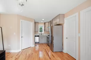 17 Whitehall Ct, Buffalo Grove, IL 60089 - Photo 11