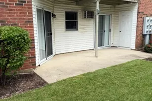 1354 Cunat Ct, Lake in the Hills, IL 60156 - Photo 13