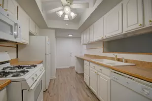 4 W Millstone Ct, Palos Hills, IL 60465 - Photo 7