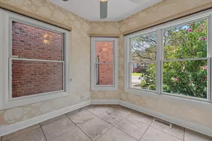 29 Chancel Ln, Glen Ellyn, IL 60137 - Photo 21