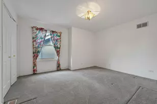 29 Chancel Ln, Glen Ellyn, IL 60137 - Photo 31