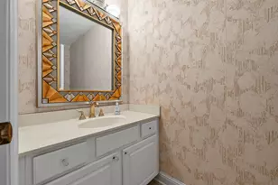 29 Chancel Ln, Glen Ellyn, IL 60137 - Photo 23