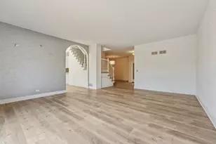 29 Chancel Ln, Glen Ellyn, IL 60137 - Photo 9