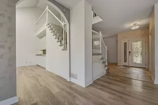 29 Chancel Ln, Glen Ellyn, IL 60137 - Photo 11
