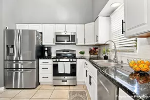 2714 Gilead Ave, Zion, IL 60099 - Photo 7
