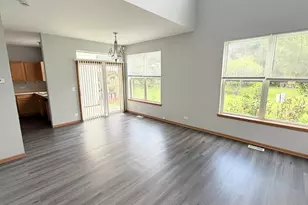 2209 Sunrise Cir, Aurora, IL 60503 - Photo 3