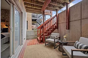 1249 N Bosworth Ave, Chicago, IL 60642 - Photo 25