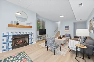 1249 N Bosworth Ave, Chicago, IL 60642 - Photo 17