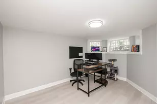 735 E 50th St, Chicago, IL 60615 - Photo 17
