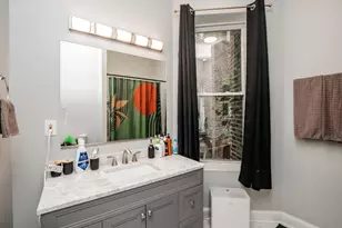 735 E 50th St, Chicago, IL 60615 - Photo 11