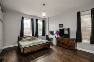 735 E 50th St, Chicago, IL 60615 - Photo 9