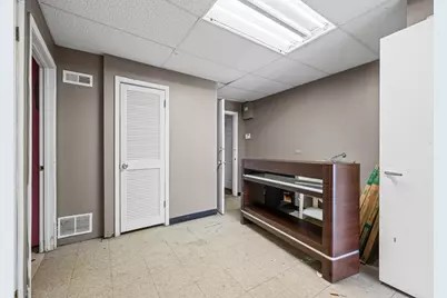1104 W Glen Flora Avenue, Waukegan, IL 60085 - Photo 13