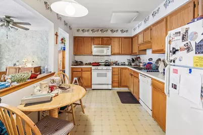 5320 N Lowell Avenue #205, Chicago, IL 60630 - Photo 7